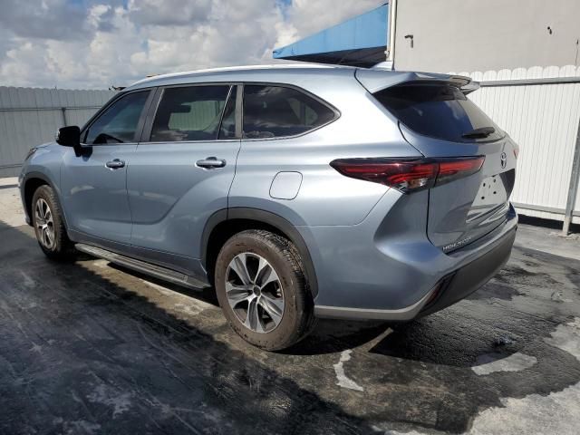 2024 Toyota Highlander LE