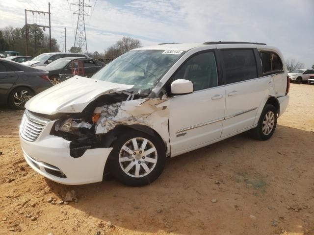 2016 Chrysler Town & Country Touring