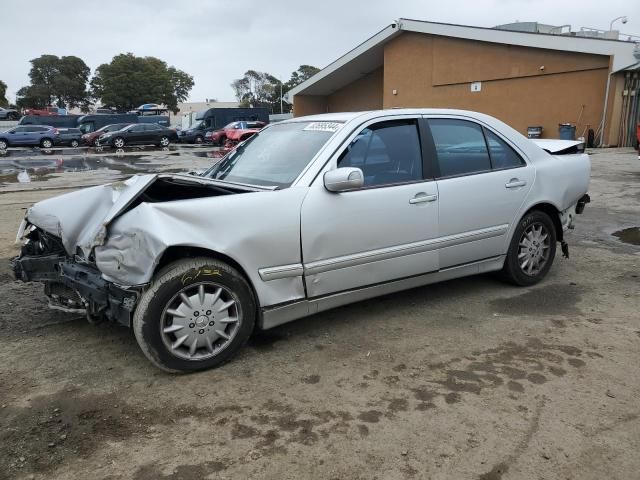 2001 Mercedes-Benz E 320