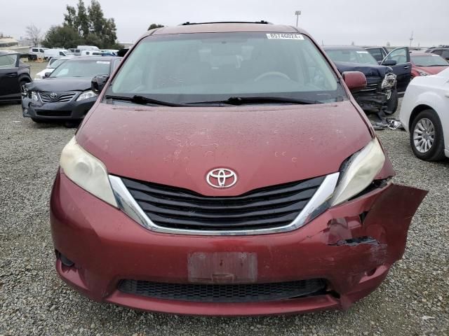 2013 Toyota Sienna LE