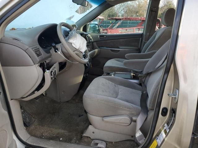 2007 Toyota Sienna CE