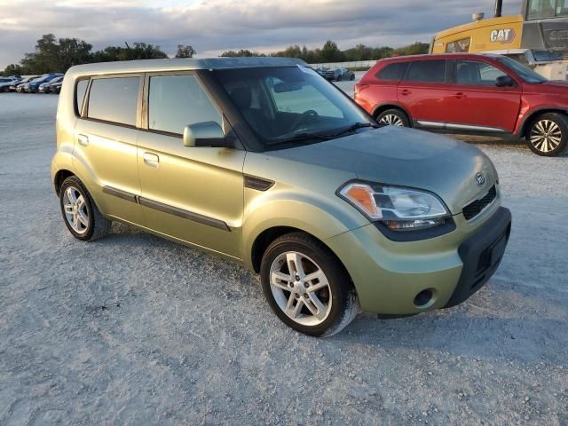 2010 KIA Soul +