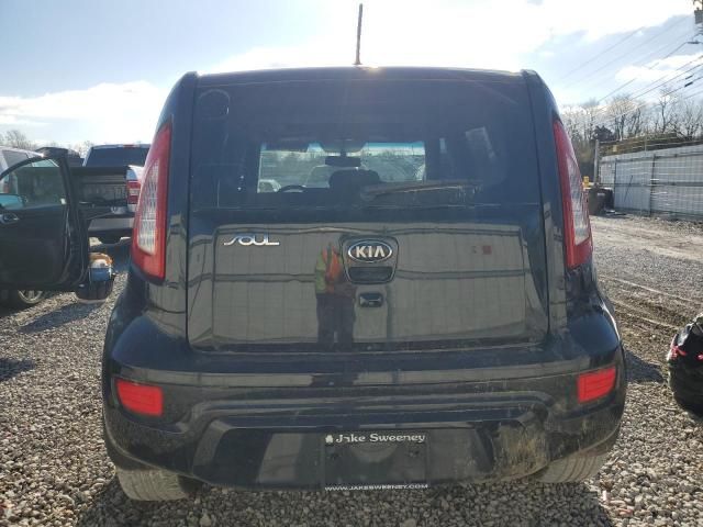 2013 KIA Soul +