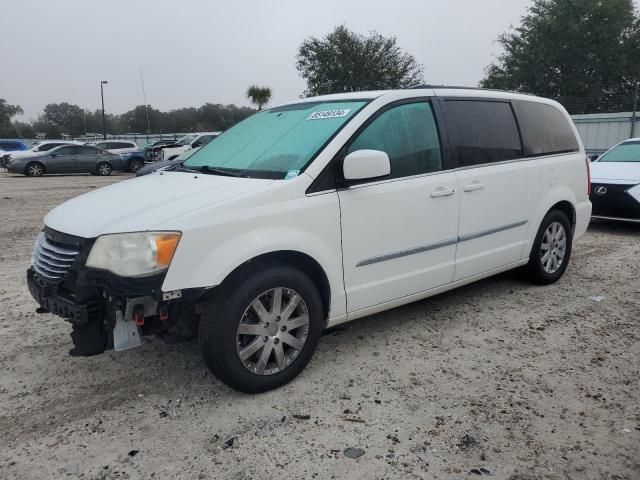 2013 Chrysler Town & Country Touring