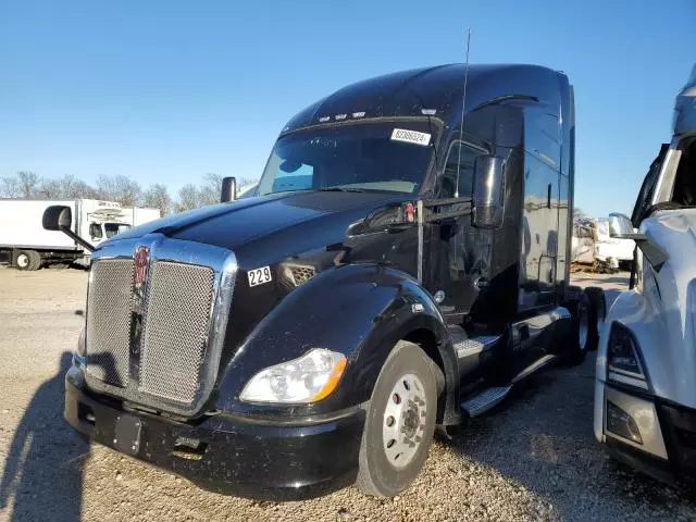 2019 Kenworth Construction T680