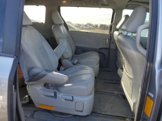 2012 Toyota Sienna XLE