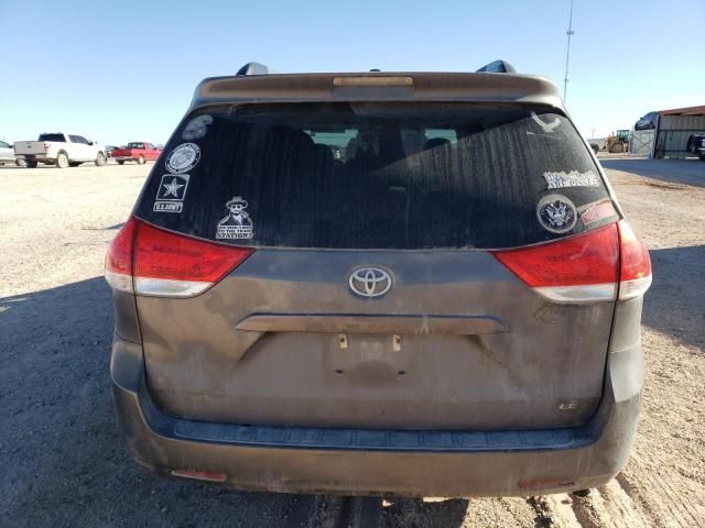 2011 Toyota Sienna LE