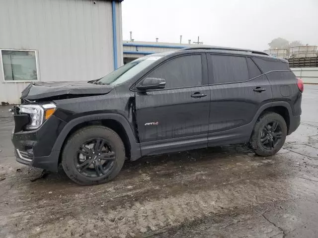 2022 GMC Terrain AT4