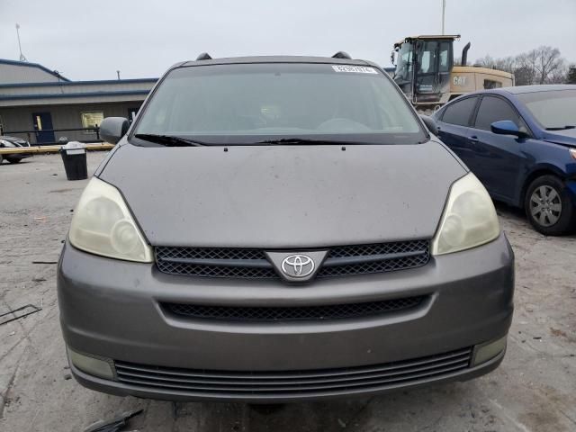 2005 Toyota Sienna XLE