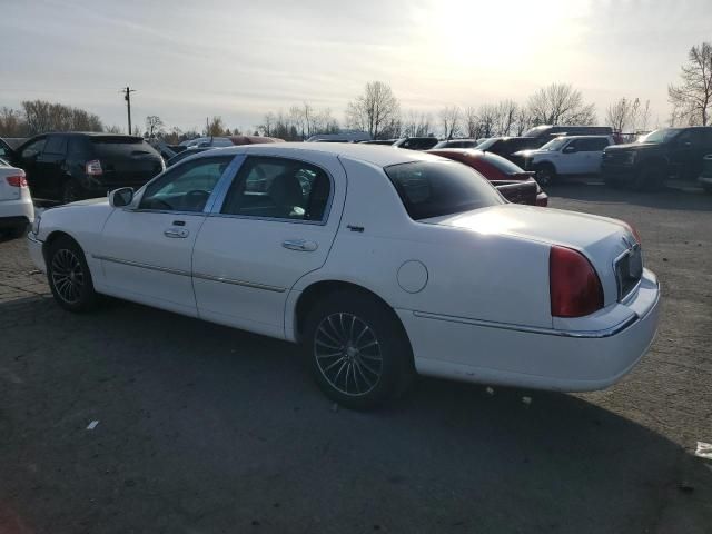 2010 Lincoln Town Car Signature Limited