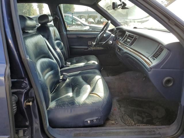 1995 Lincoln Town Car Signature