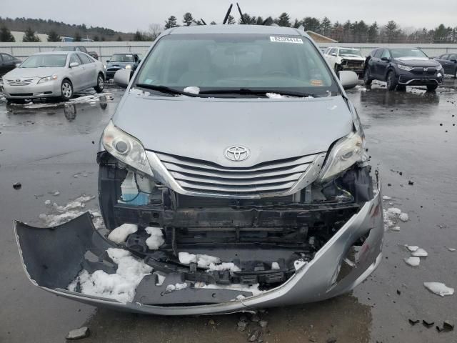 2017 Toyota Sienna LE