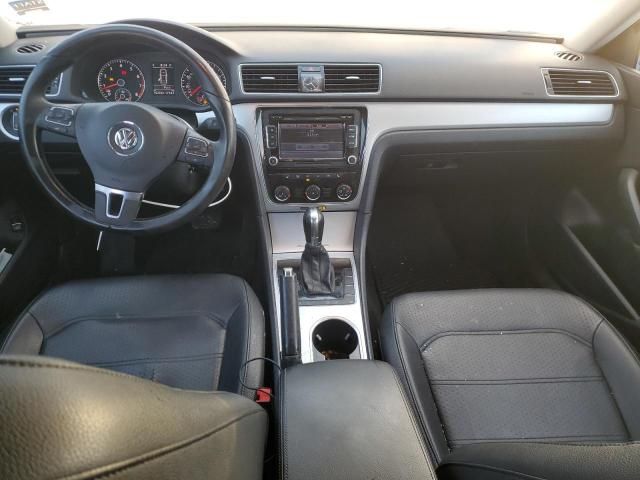 2013 Volkswagen Passat SE