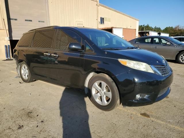 2011 Toyota Sienna LE