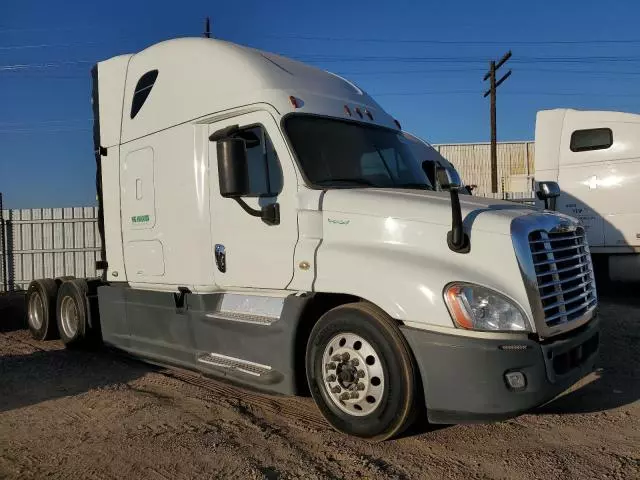 2016 Freightliner Cascadia 125