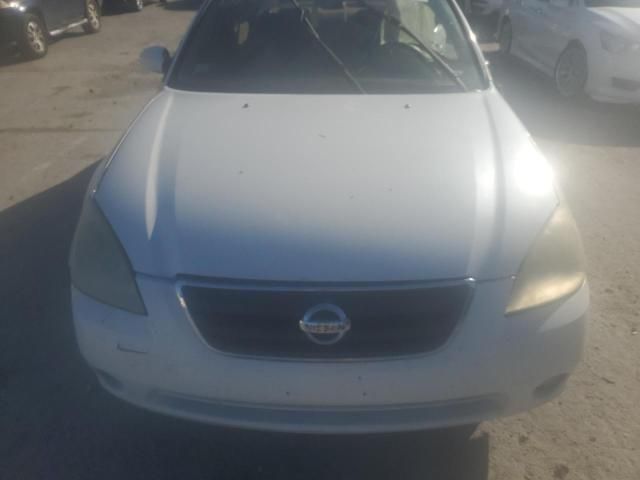 2002 Nissan Altima Base