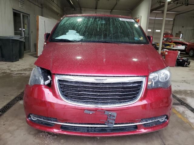 2014 Chrysler Town & Country S