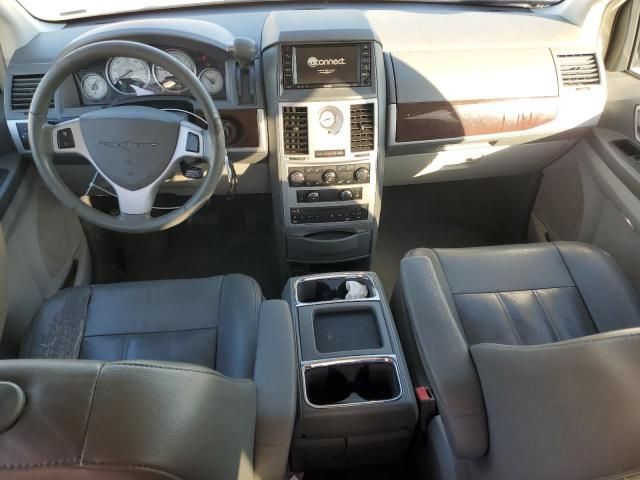 2010 Chrysler Town & Country Touring