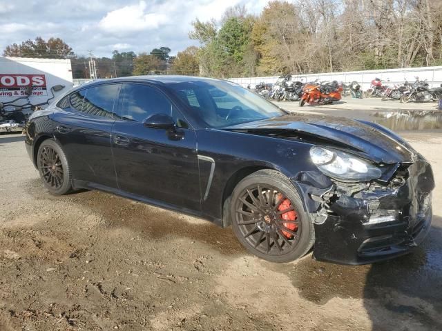 2015 Porsche Panamera 2