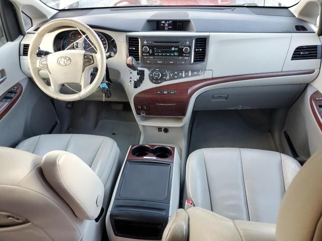 2013 Toyota Sienna XLE