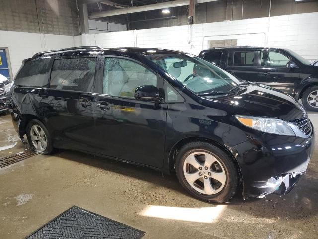 2015 Toyota Sienna LE