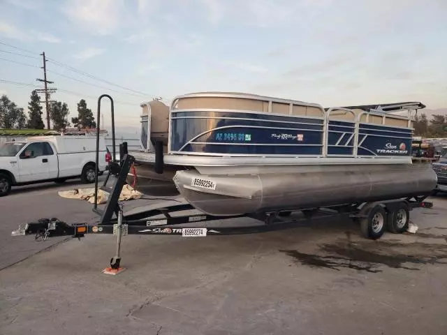 2022 Suntracker Boat With Trailer