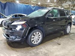 Salvage cars for sale at Woodhaven, MI auction: 2018 Jeep Cherokee Overland