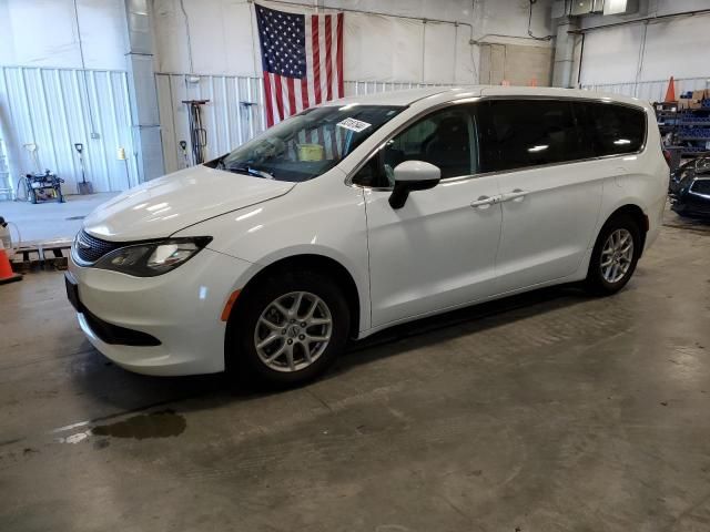 2021 Chrysler Voyager LX