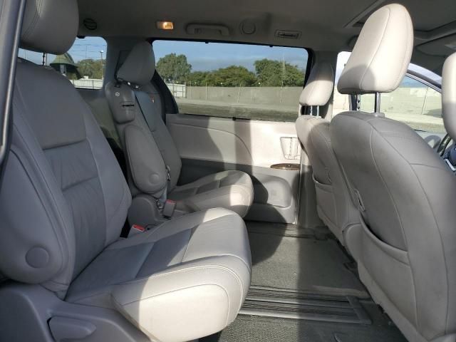 2015 Toyota Sienna XLE