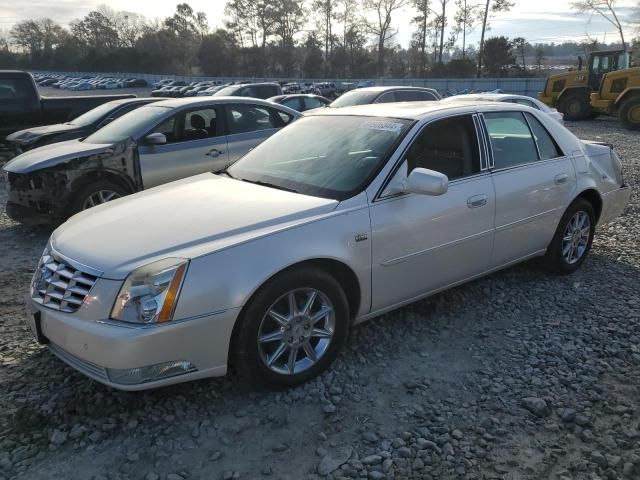 2011 Cadillac DTS Luxury Collection