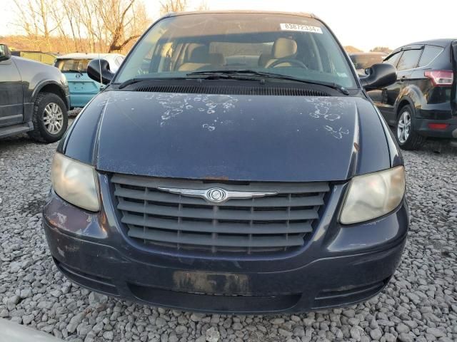 2007 Chrysler Town & Country LX