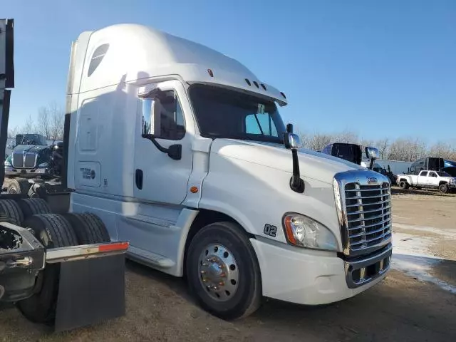 2018 Freightliner Cascadia 125