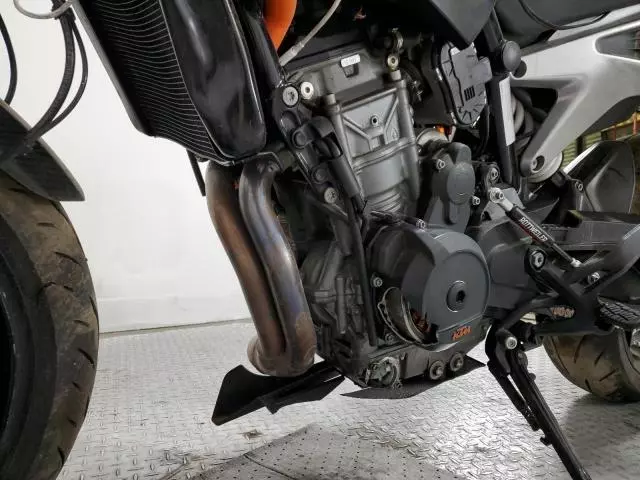 2019 KTM 790 Duke