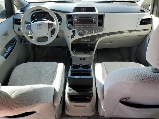 2013 Toyota Sienna LE