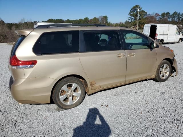 2011 Toyota Sienna LE