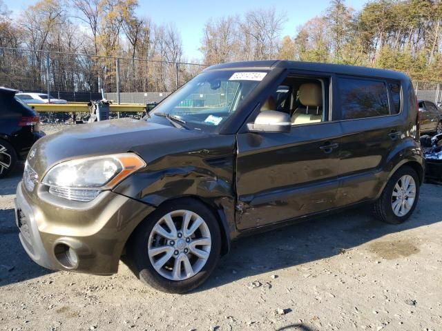 2013 KIA Soul +