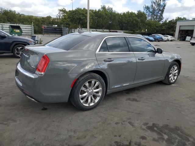 2019 Chrysler 300 Touring