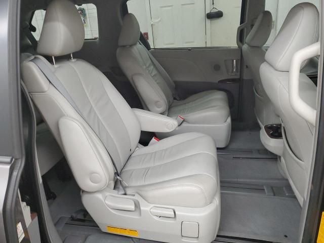 2012 Toyota Sienna XLE