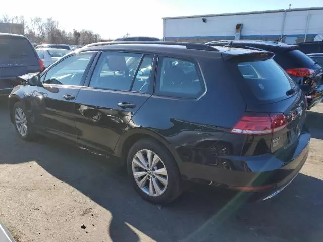 2018 Volkswagen Golf Sportwagen S