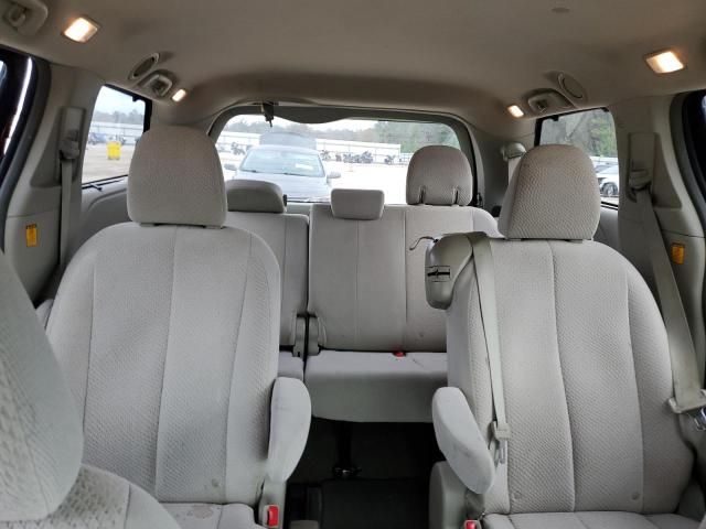 2012 Toyota Sienna LE