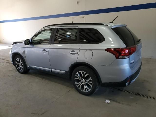 2016 Mitsubishi Outlander SE