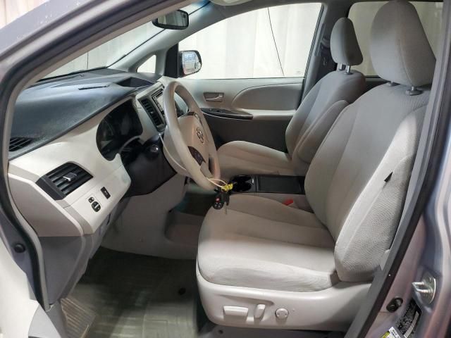 2014 Toyota Sienna LE