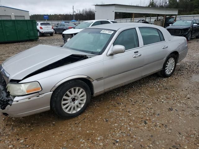 2005 Lincoln Town Car Signature