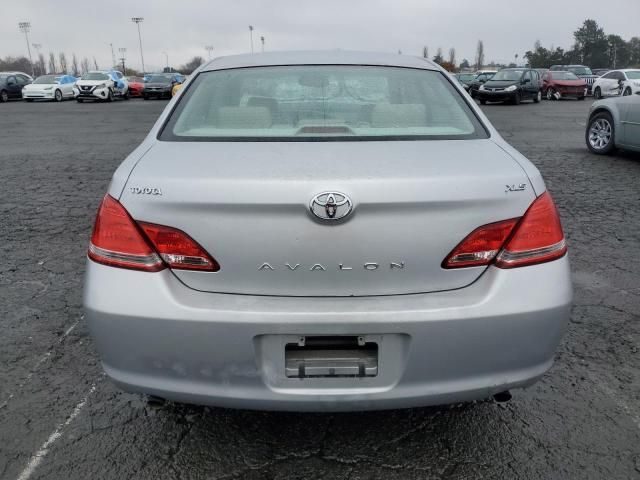 2005 Toyota Avalon XL