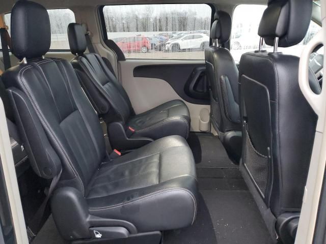 2015 Chrysler Town & Country Touring