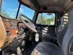 2005 Peterbilt 330