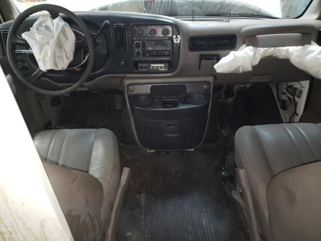 2000 Chevrolet Express G2500