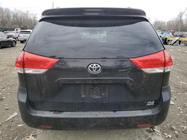 2013 Toyota Sienna XLE