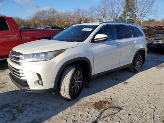 2019 Toyota Highlander SE