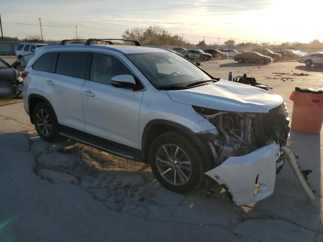 2019 Toyota Highlander SE